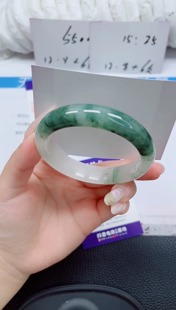 未镶嵌手镯石英质玉131-58/59