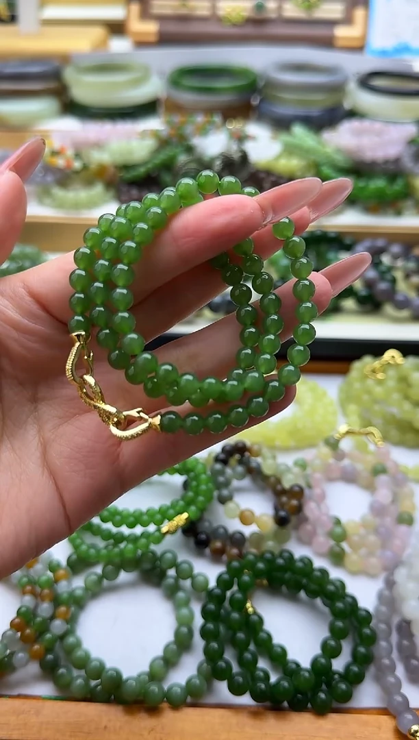 颈饰未镶嵌和田玉卡6