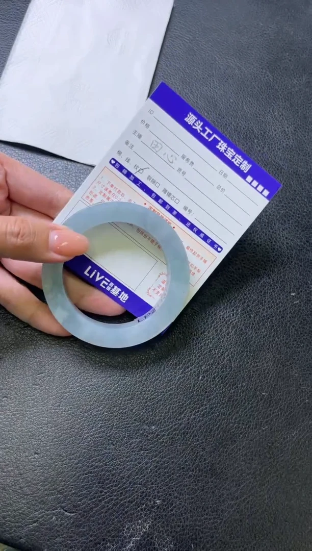 未镶嵌手镯定制翡翠稅***n定制产品不退不换