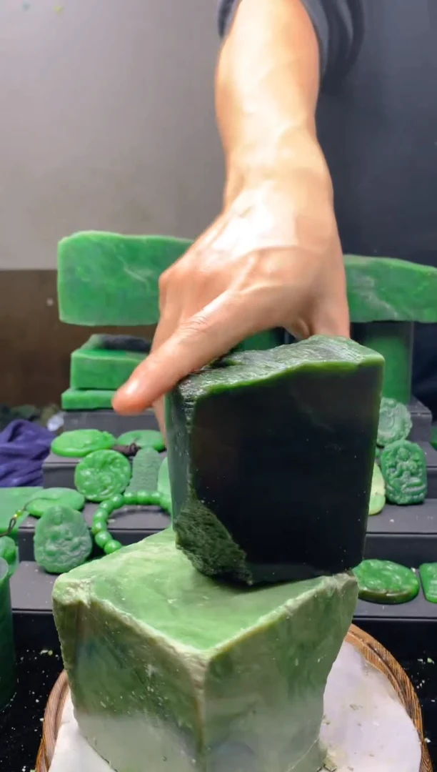 未镶嵌和田玉珠宝半成品1