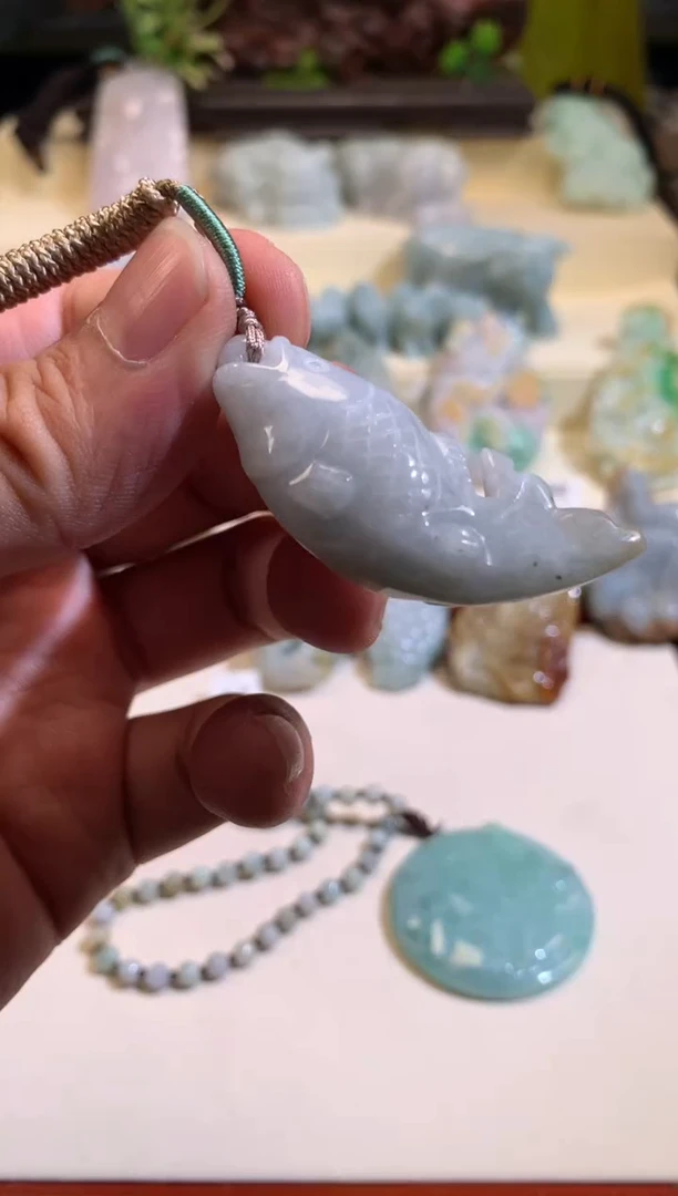 翡翠未镶嵌颈饰6/06/289