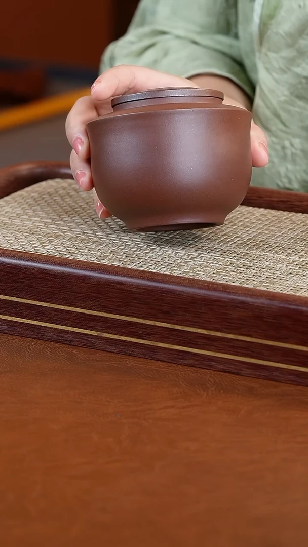 茶壶紫砂哇****哼紫泥茶叶罐