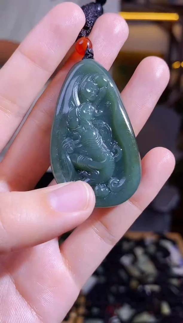 颈饰未镶嵌和田玉1