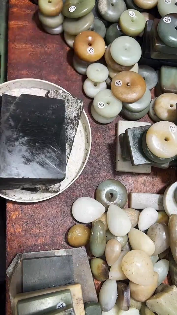 未镶嵌和田玉珠宝半成品1