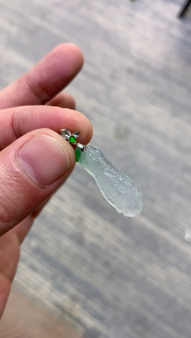 颈饰未镶嵌翡翠天然A货翡翠