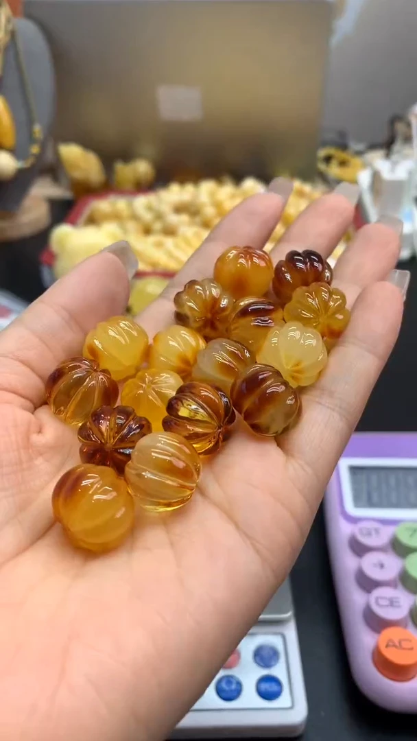 未镶嵌琥珀珠宝奇石832多样性发其一