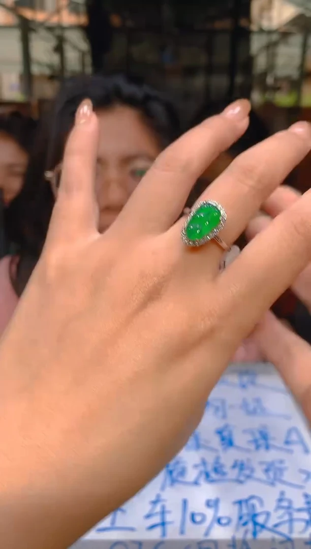 【闪购商品】定制翡翠未镶嵌38定制翡翠 多样性发货（发其一）