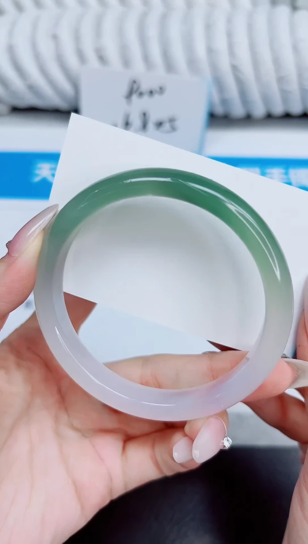 未镶嵌手镯石英质玉187/63