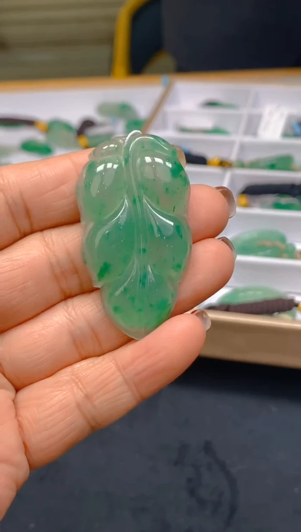 【闪购商品】石英质玉颈饰未镶嵌冰美人非洲翠040