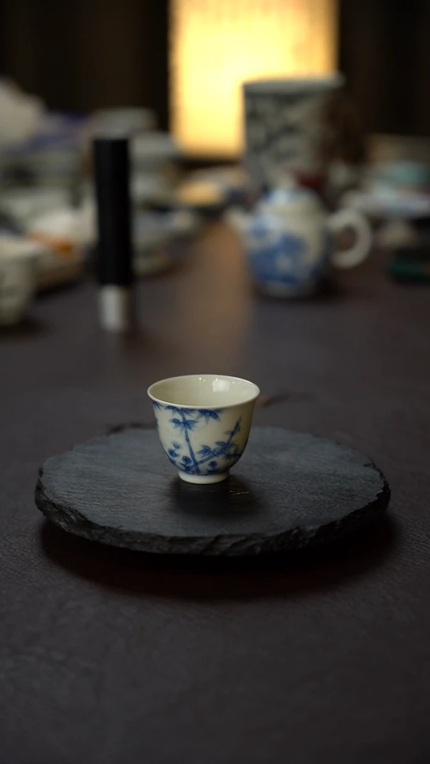 （小）全手绘青花竹子铃铛杯