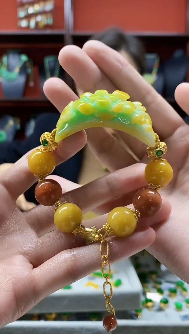 颈饰未镶嵌翡翠翡翠手牌