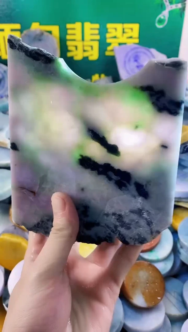 翡翠未镶嵌颈饰纯天然A货翡翠111