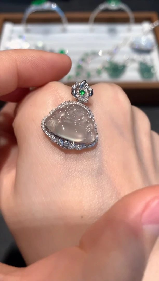 【闪购商品】翡翠吊坠(不含链)18K金镶嵌5980