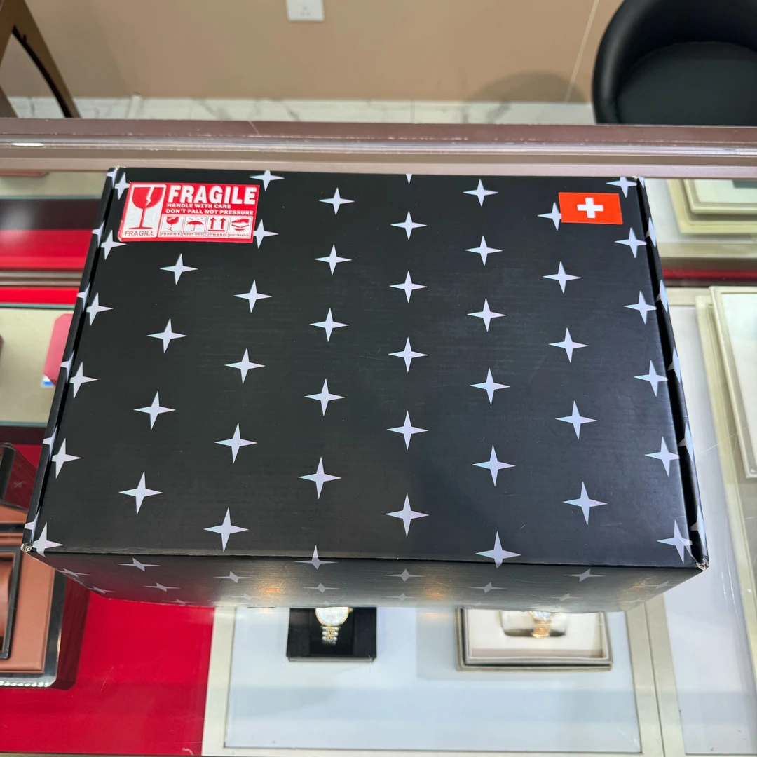 【信任无价】【极速退】新款/瑞士机芯高级感防水腕表 LFC36