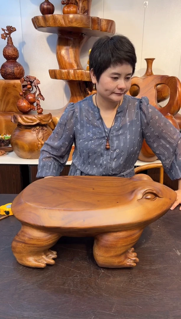 木实木手工青蛙凳子
