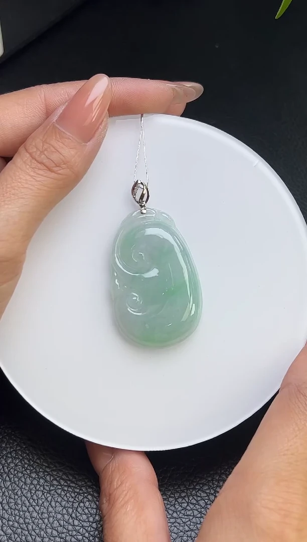 【闪购商品】翡翠颈饰18K金镶嵌YM104-10 如意