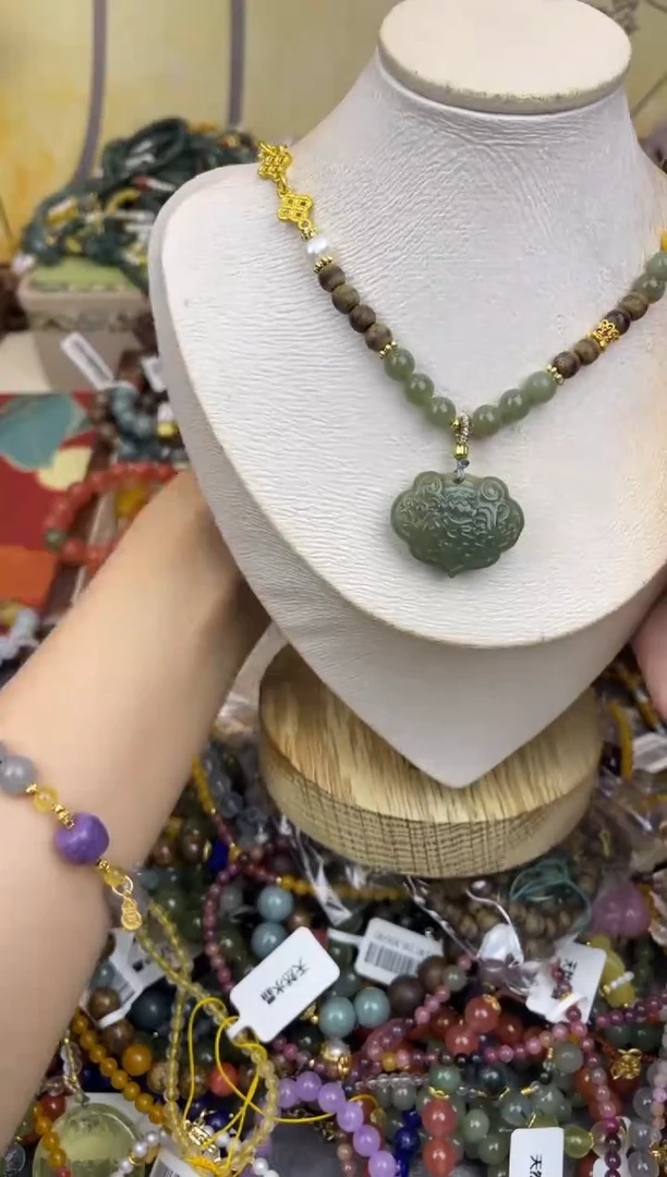 未镶嵌檀香木吊坠426