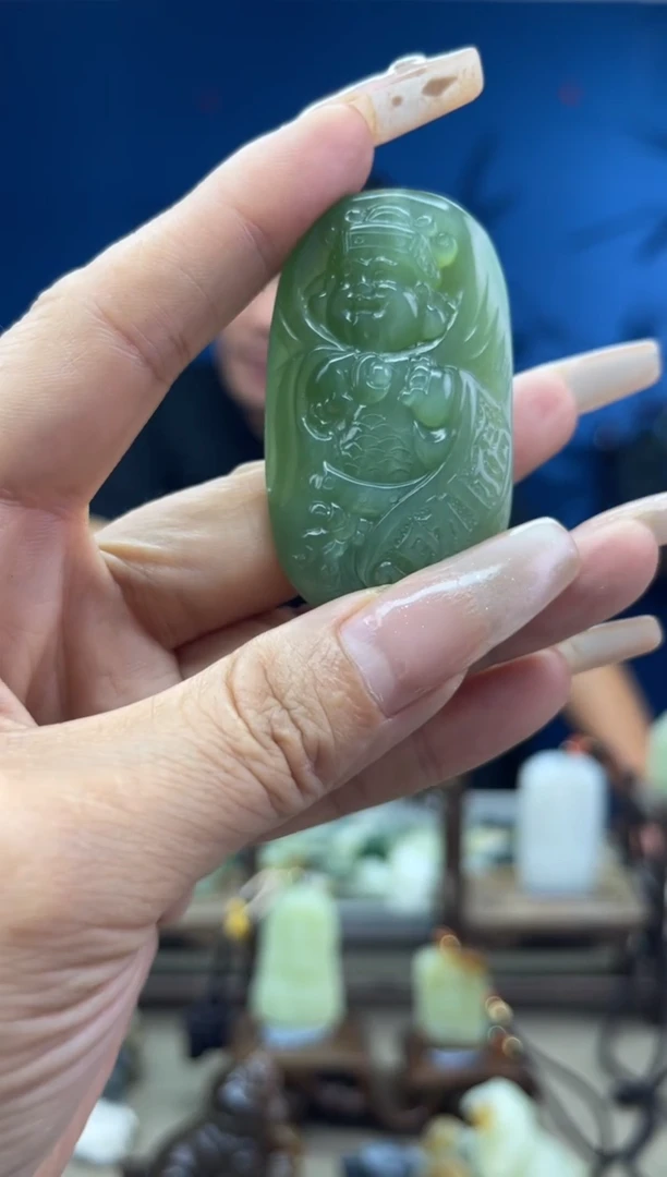 和田玉未镶嵌颈饰1