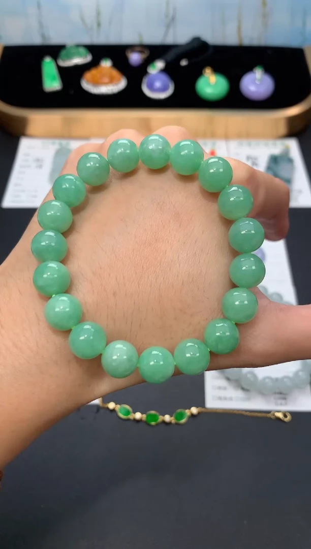 未镶嵌定制翡翠48小时鉴赏期 退货不扣服务费