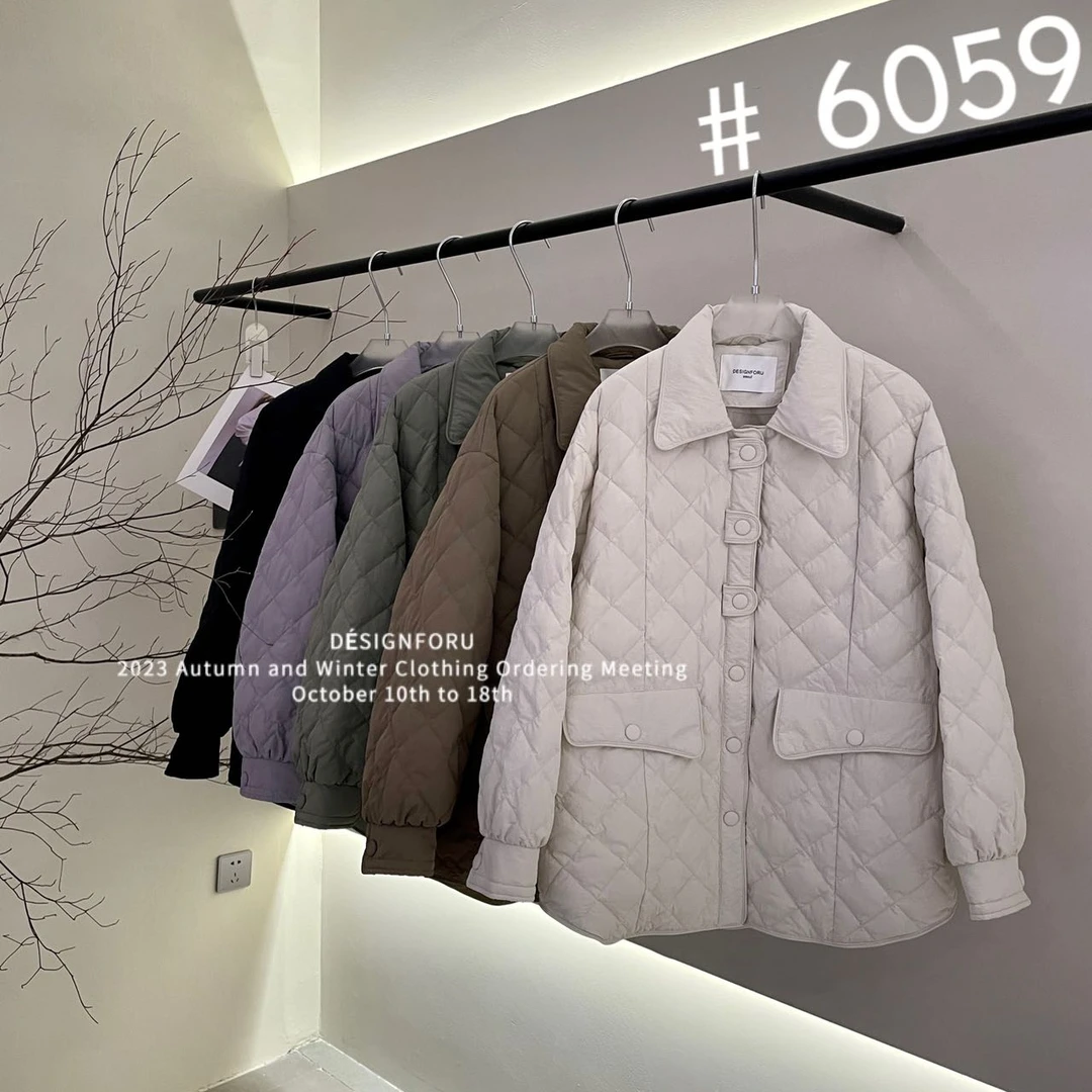 6059三色翻领短款羽绒服