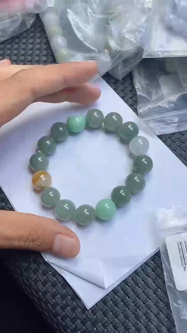 定制翡翠未镶嵌天然缅甸A货翡翠，多样性发货，拍一发一