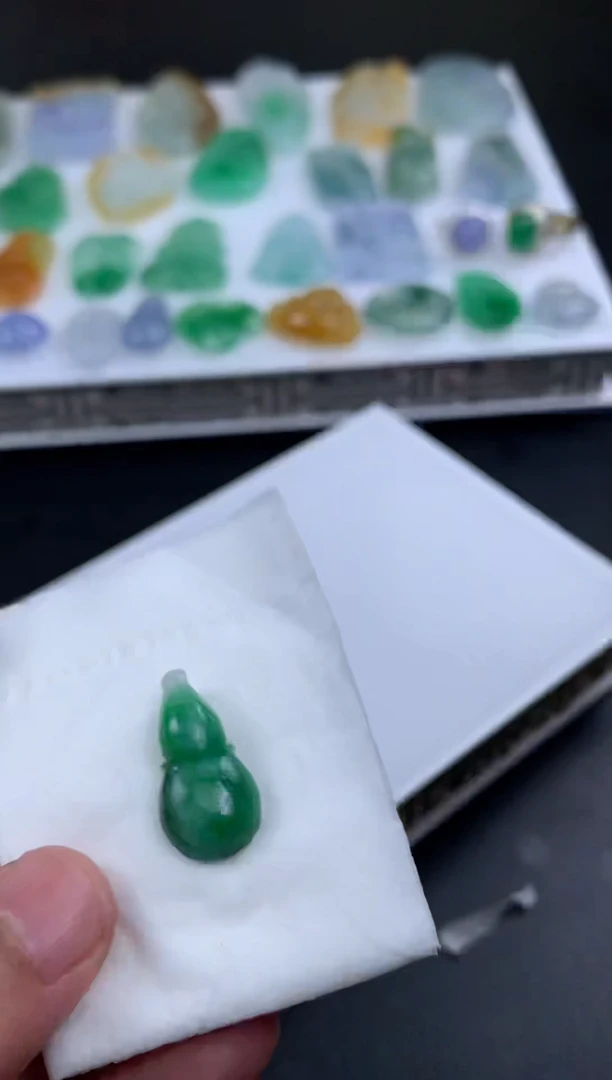 【闪购商品】定制翡翠未镶嵌翡翠