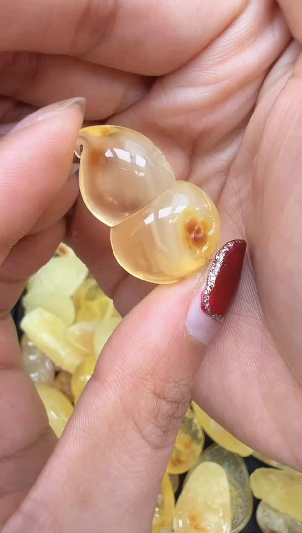 【闪购商品】琥珀裸石未镶嵌配饰