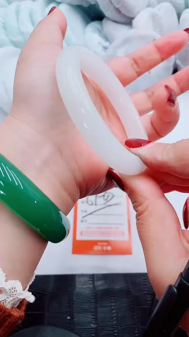 【闪购商品】石英质玉手镯未镶嵌T81-61-62