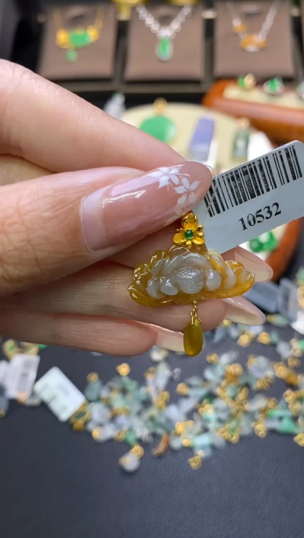 翡翠18K金镶嵌颈饰净货10532