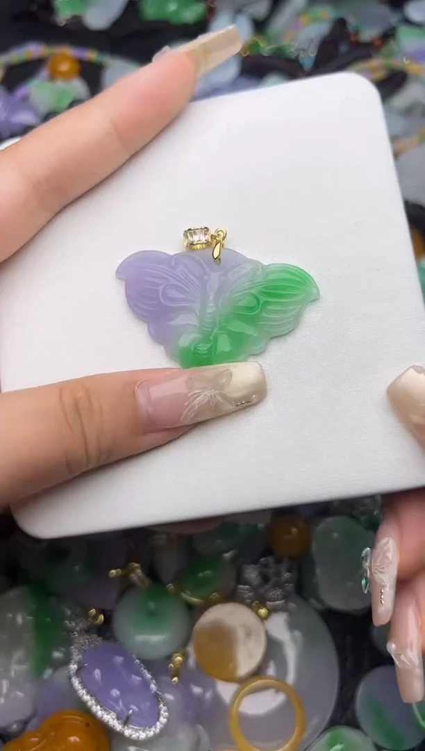 翡翠未镶嵌颈饰天然缅甸翡翠吊坠