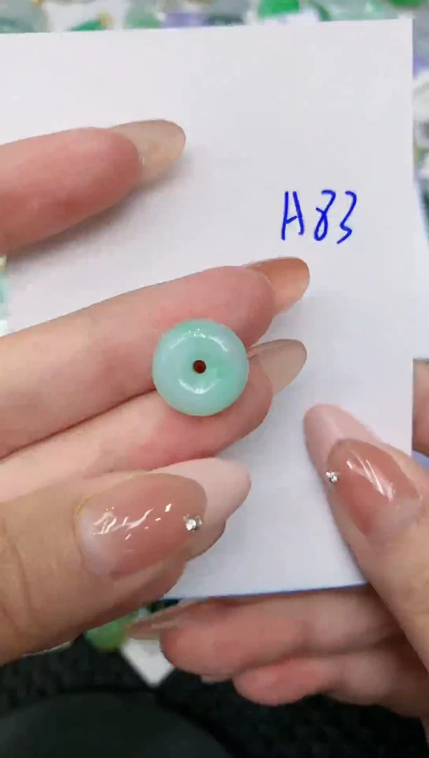 【闪购商品】翡翠颈饰未镶嵌111111111