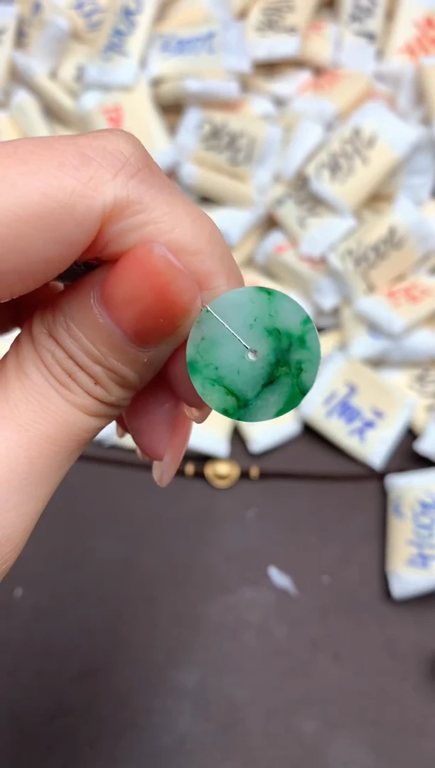 未镶嵌挂件翡翠 一