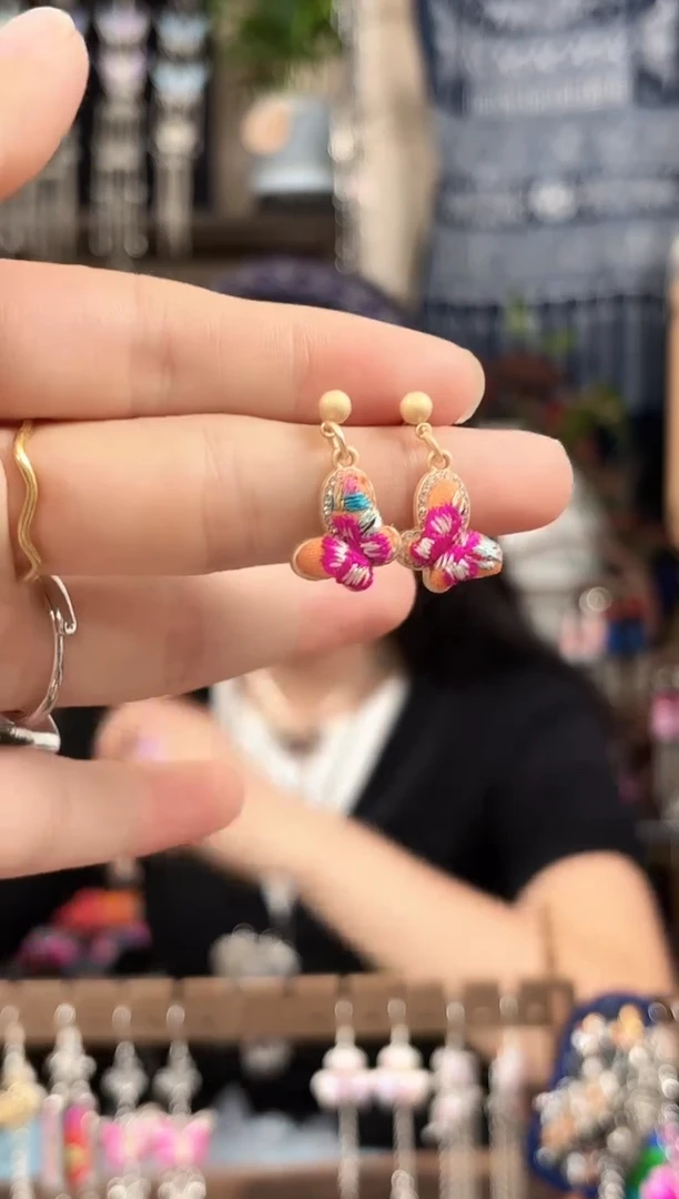 织绣民族风非遗老绣饰品537