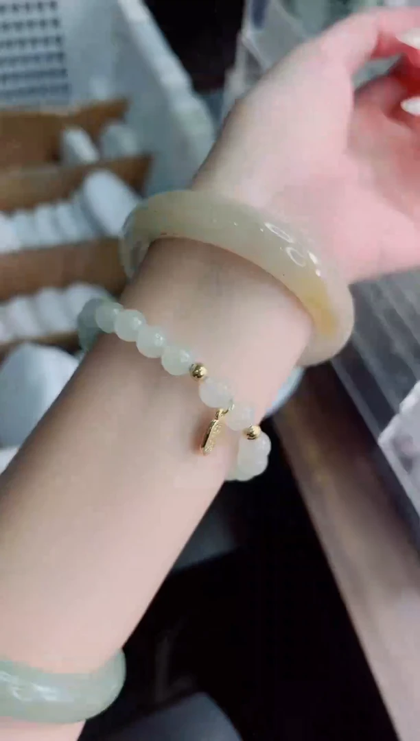 未镶嵌手镯石英质玉032-56
