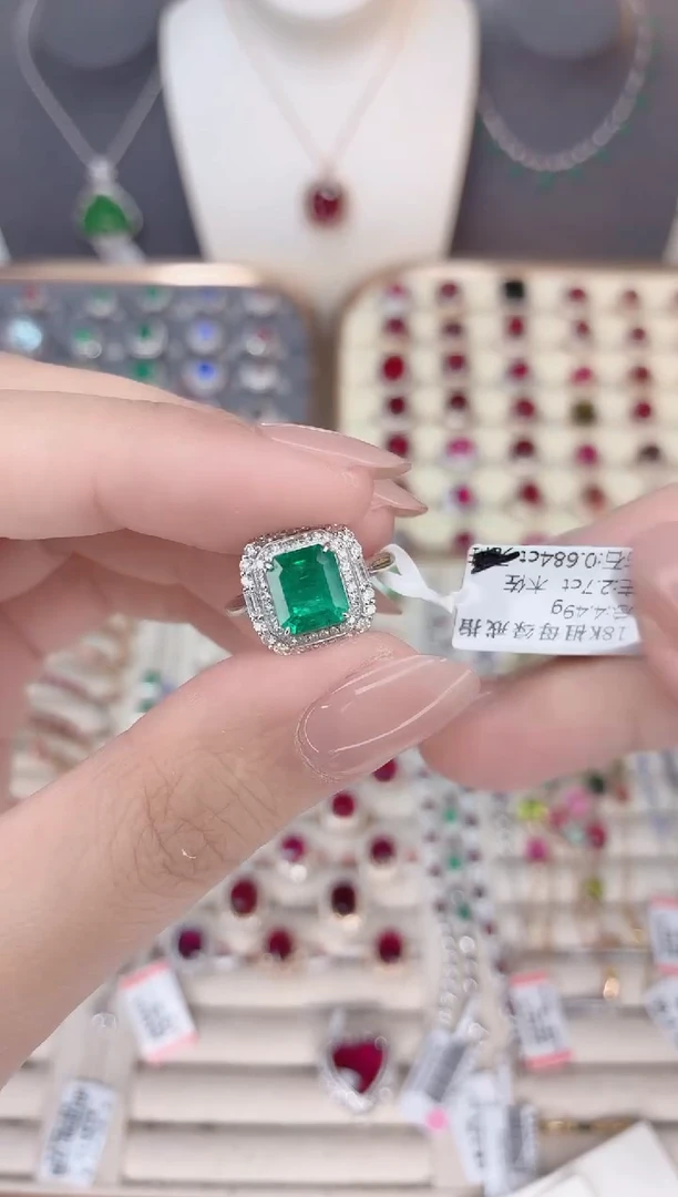 18K金镶嵌祖母绿戒指祖母绿2.7CT木佐绿