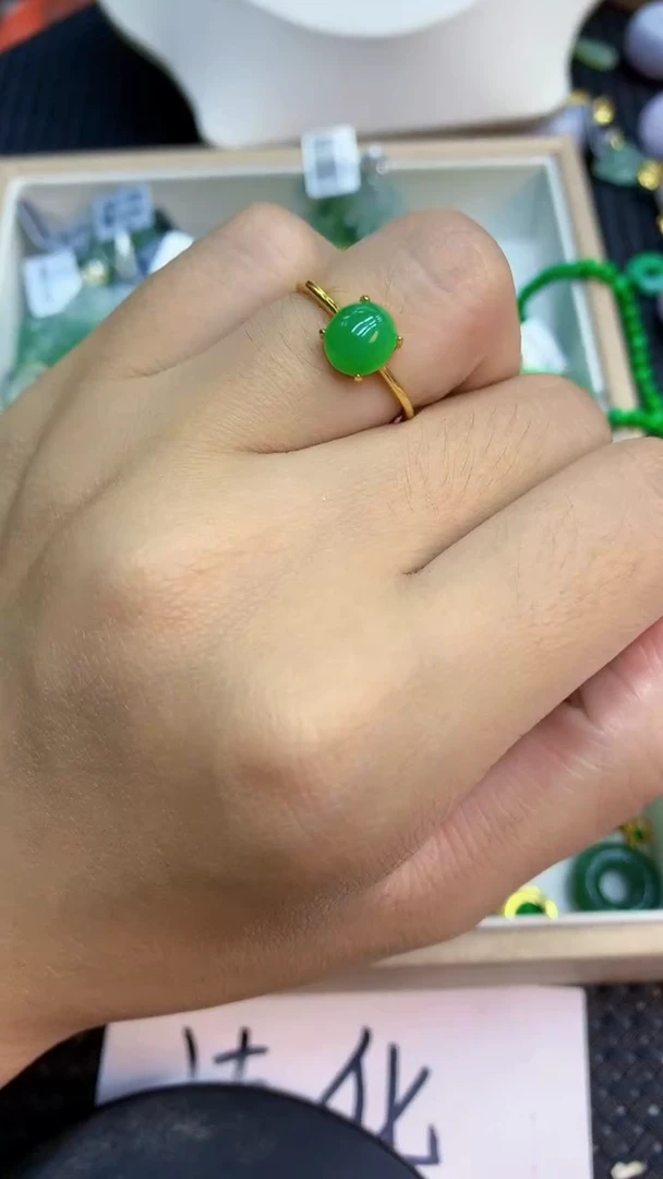 颈饰未镶嵌翡翠1
