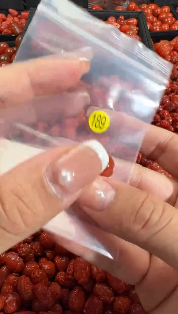 颈饰未镶嵌南红玛瑙1