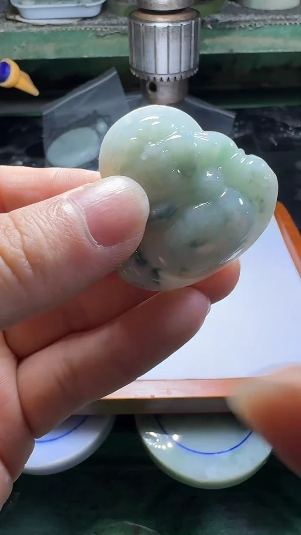 颈饰未镶嵌翡翠佛公