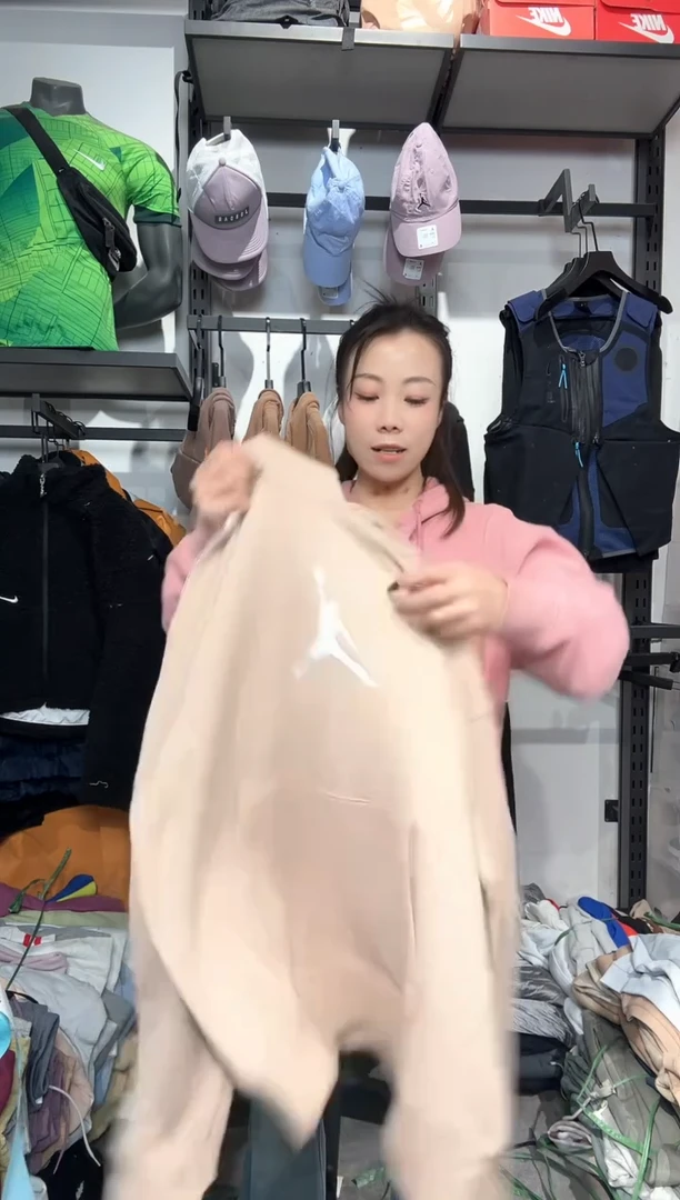 1277编码 瑕疵款直播间过款为准 尺码    身高  XL