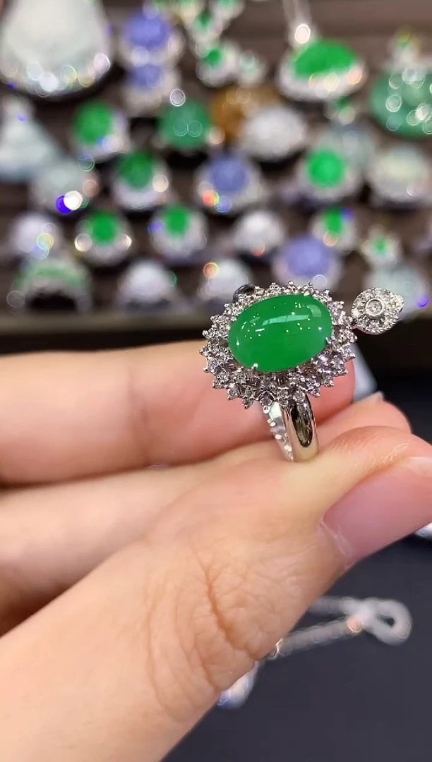 18K金镶嵌戒指翡翠B245