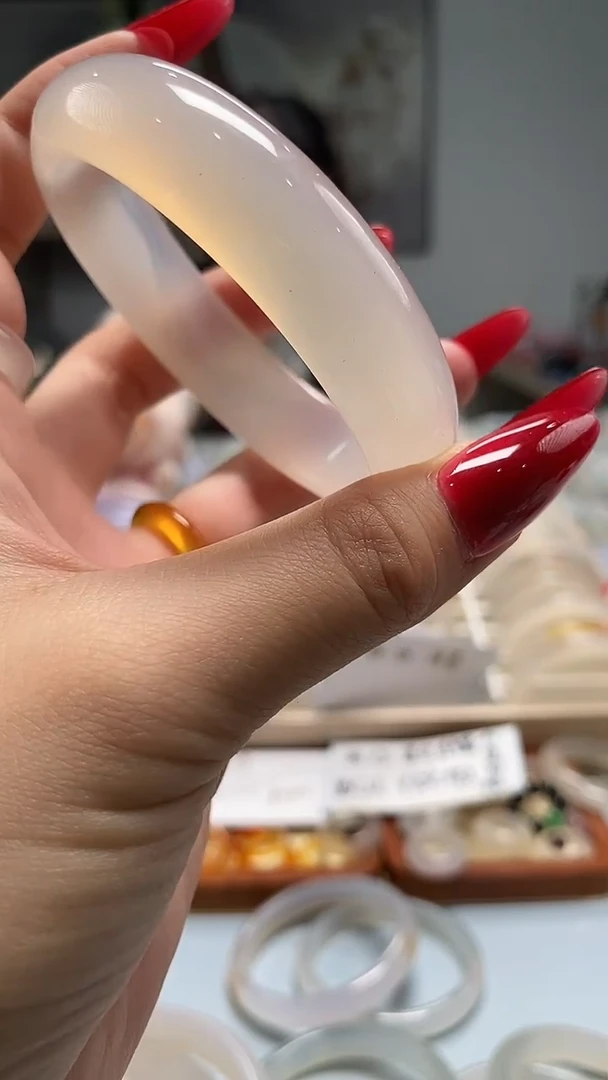 玛瑙/玉髓手镯未镶嵌光****)4