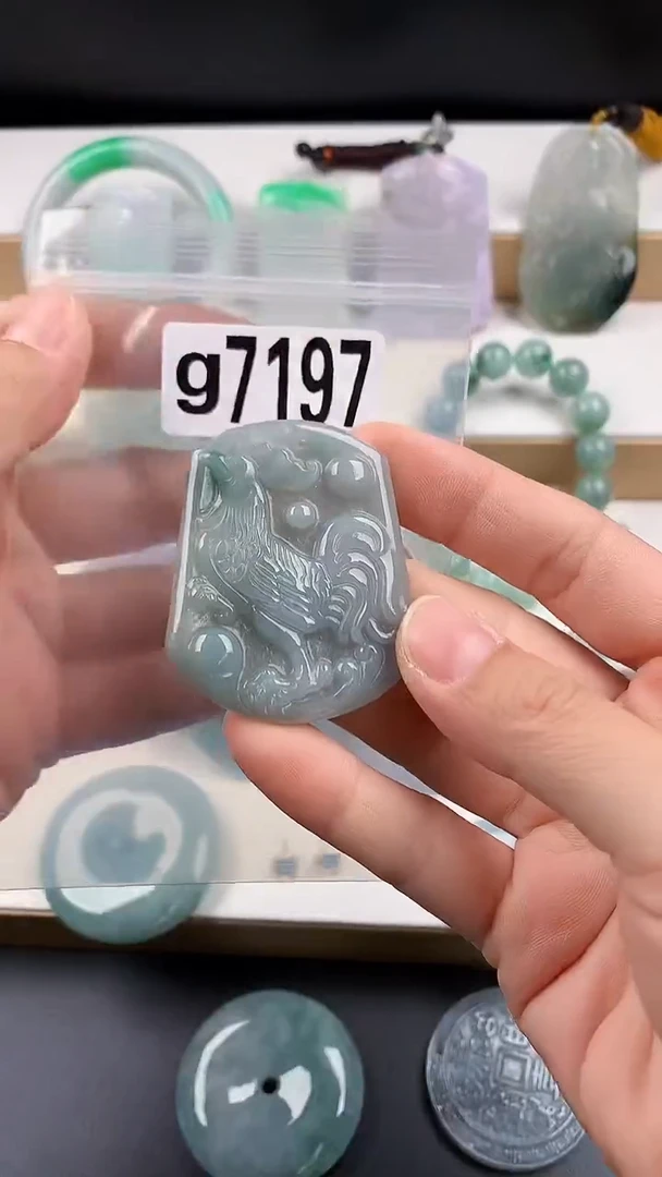 颈饰未镶嵌翡翠天然翡翠吊坠挂件