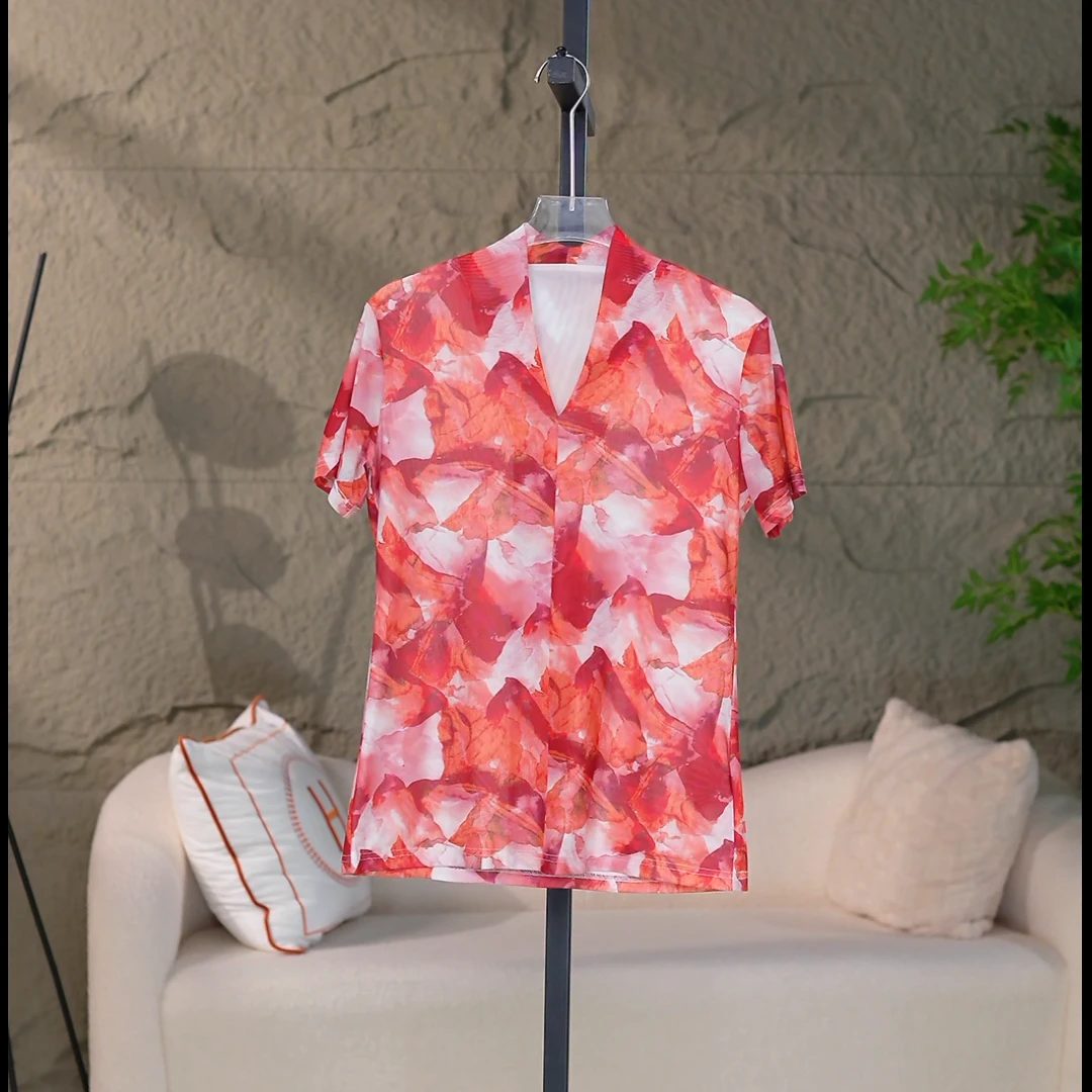 夏日绝美上衣V 领抽象印花百搭休闲轻松拿捏时尚感碎花女款-170