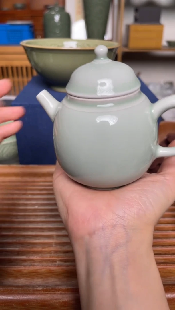 【闪购商品】其他纯手工天青色龙蛋壶 微瑕福利