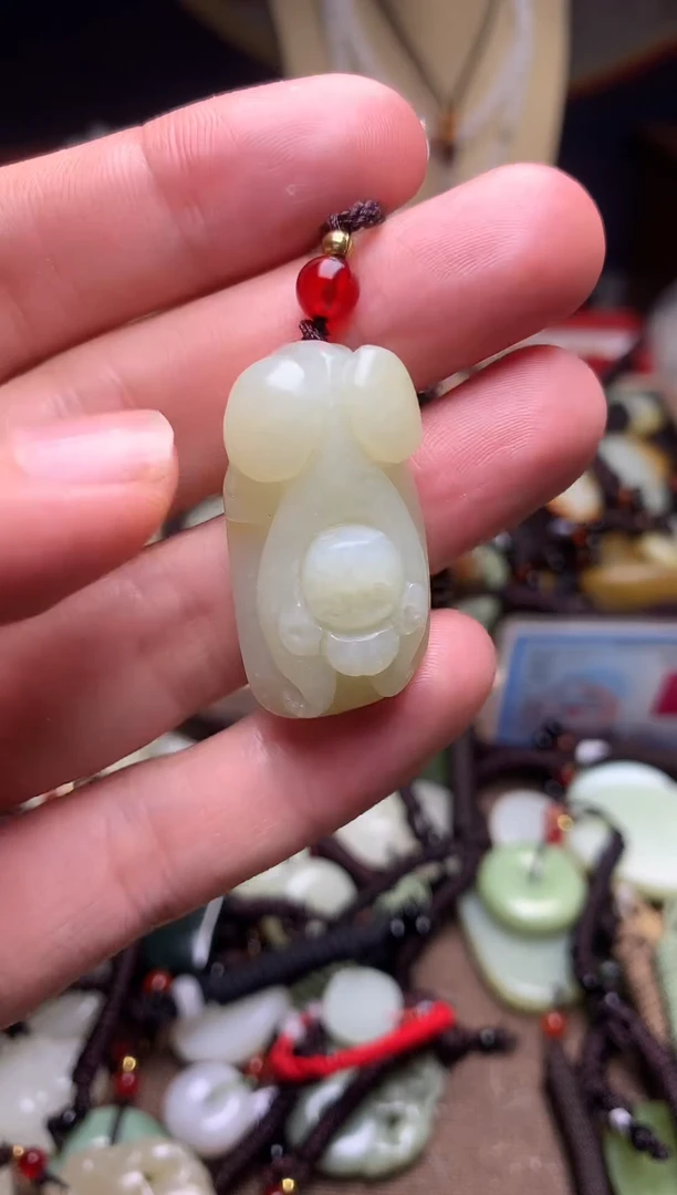 颈饰未镶嵌和田玉新疆料青海料清水和田玉吊坠