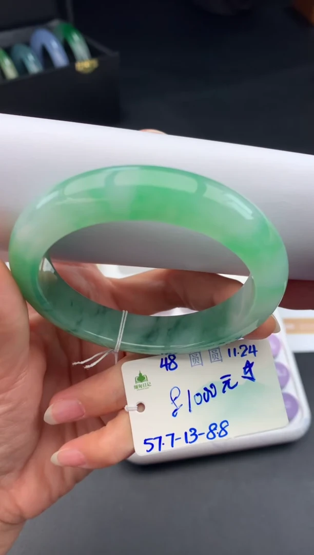 未镶嵌手镯翡翠翡翠自带#送人#，假一赔三