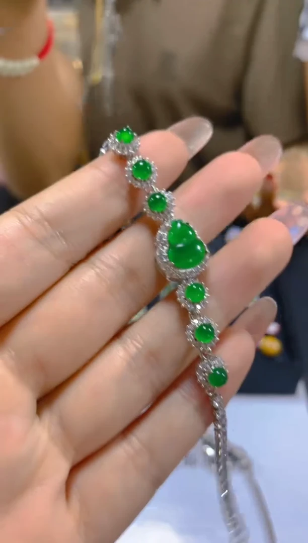 未镶嵌手链翡翠多样性发一