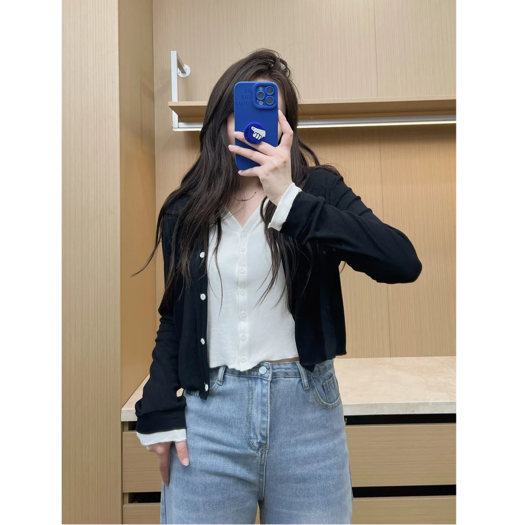 假两件温柔针织开衫 巨鹿工作室春秋显瘦V领拼接女宽松遮肉