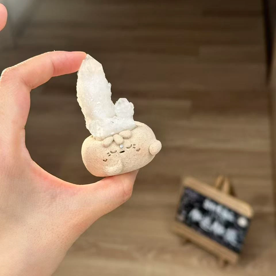 水晶小豆丁可爱白水菠萝簇