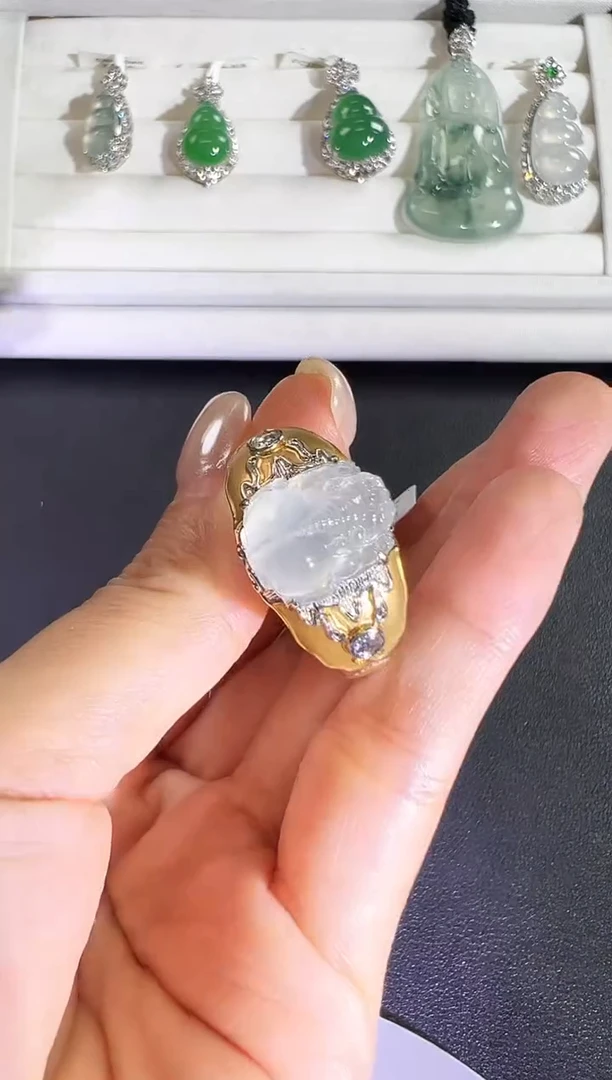 18K金镶嵌戒指翡翠KTL1221-005